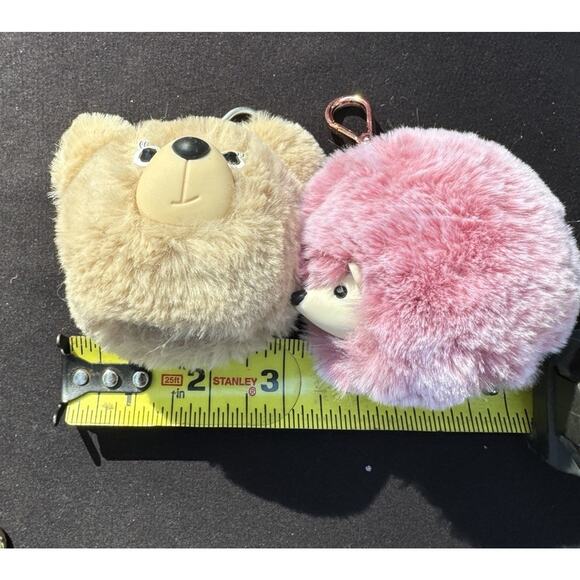 2 Rare Bath & Body Works Pom bac Holder Keychains Fluffy Soft Discontinued NWOT - Picture 8 of 8
